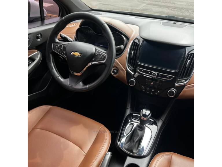 CHEVROLET - CRUZE - 2019/2020 - Branca - R$ 106.900,00