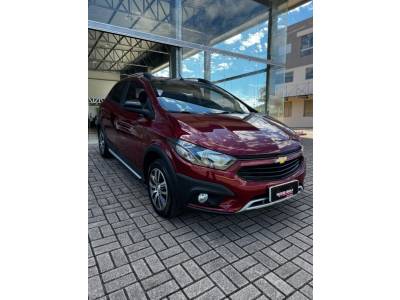 CHEVROLET - ONIX - 2017/2018 - Vermelha - Sob Consulta